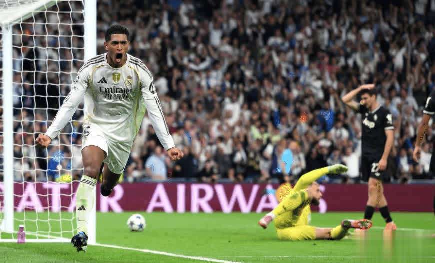 德天空：曼联已向莱比锡明确表示，他们仍在对谢什科的竞争中